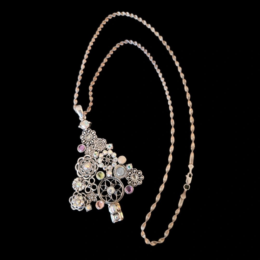Premier Designs Modern Silver Floral Christmas Tree Pendant Necklace