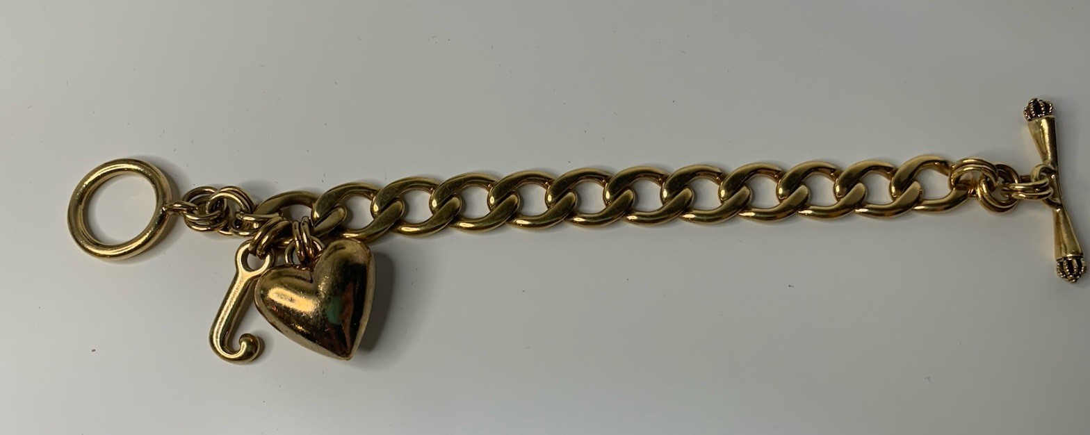 Vintage Juicy Couture Gold Tone Chain Bracelet Heart Charm Toggle Clasp Y2K