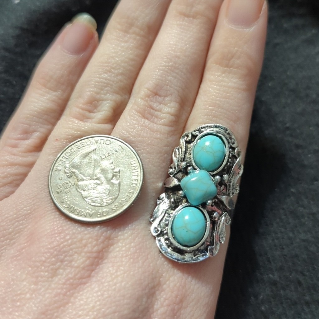Silver Tone Turquoise Blue Dye Howlite Gemstones Statement Ring – Size 7-9