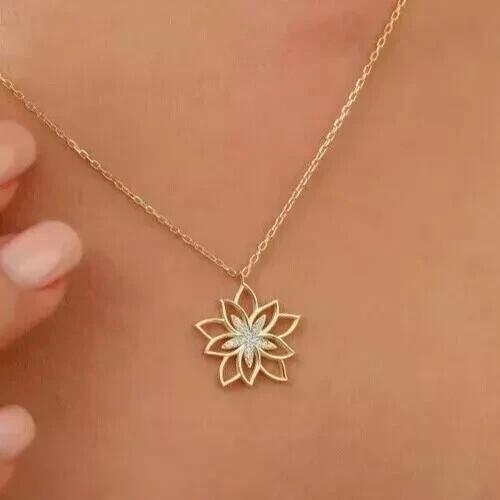Round Cut Simulated Diamond Women’s Flower Pendant In 14K Yellow Gold Plated