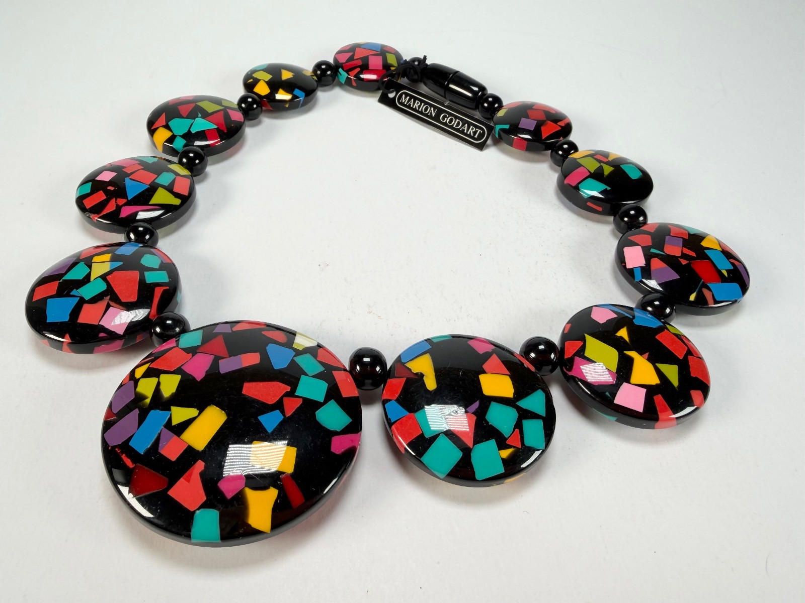 Marion Godart – Confetti “Bouclier” Art-Deco Mix Resin Necklace