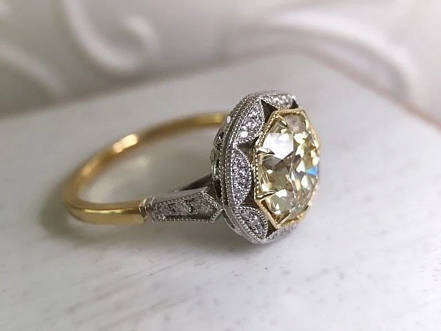 3ct Cubic Zirconia engagment ring 14k gold plated 925 silver