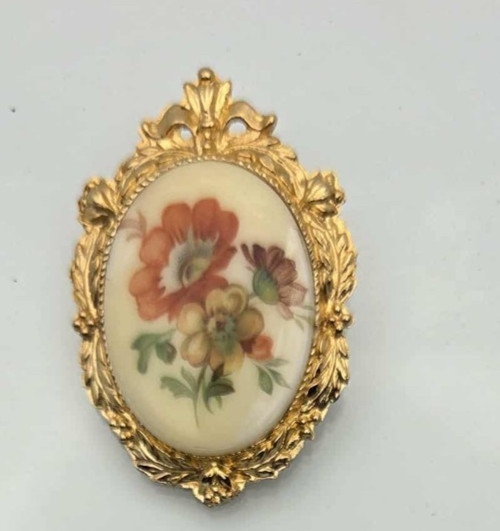 Vintage 1970s–1980s Gold Tone Limoge Brooch | Retro Costume Jewellery Pin