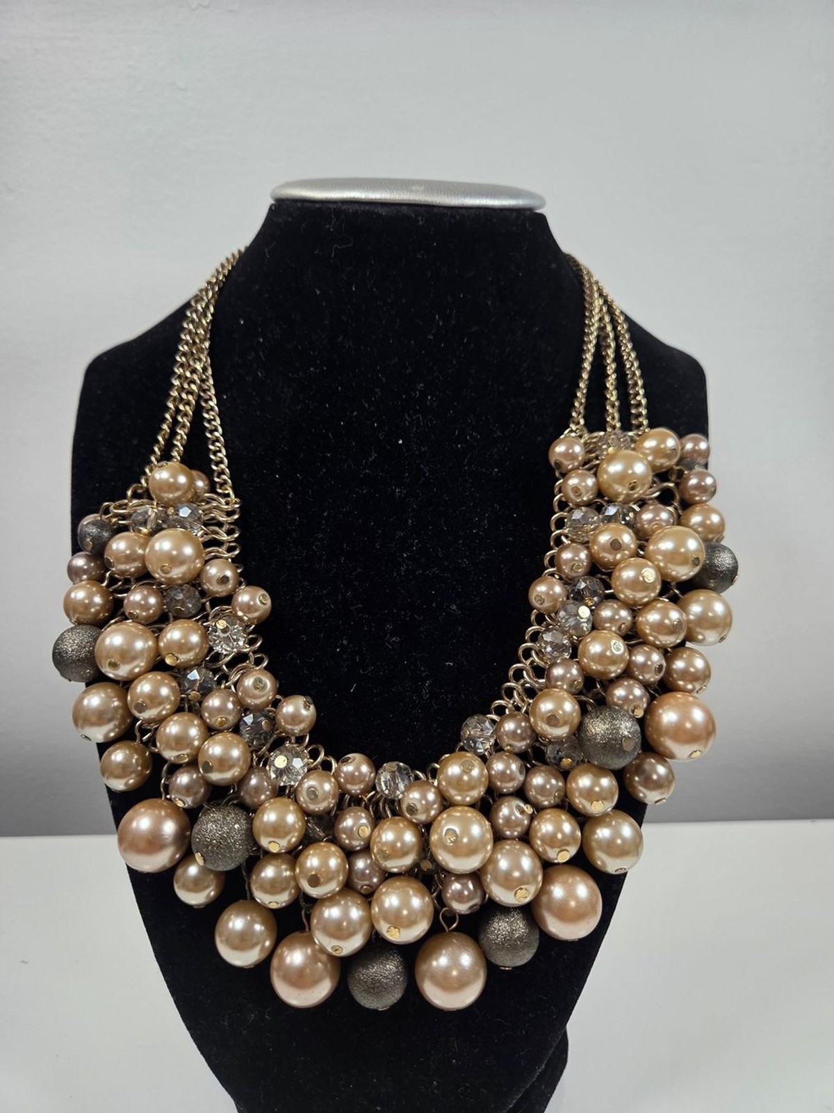 LOFT Chunky Faux Pearl & Chain Cluster Statement Bib Necklace Gold Tone