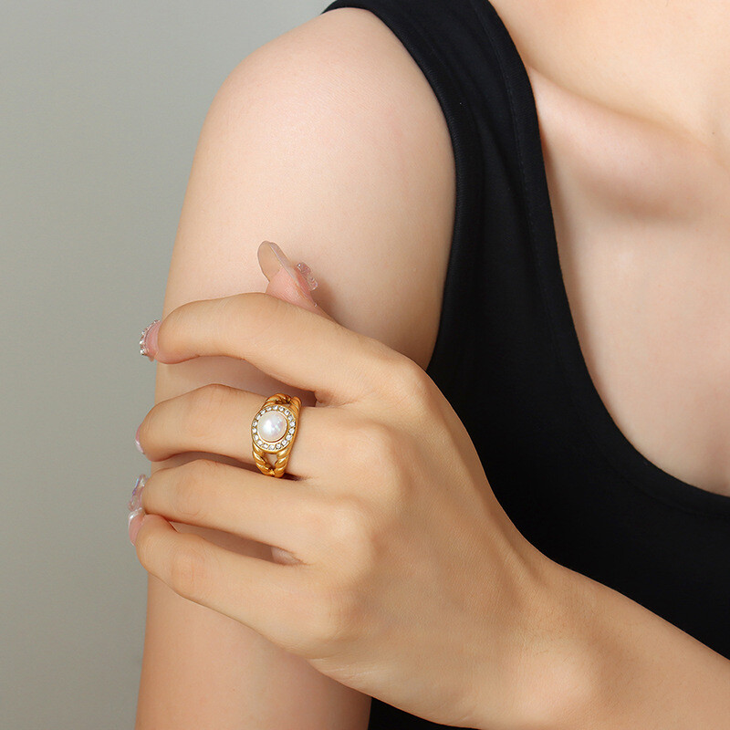 Woman 18k Gold Plated Stainless Steel Freshwater Pearl CZ Band Ring Fashion