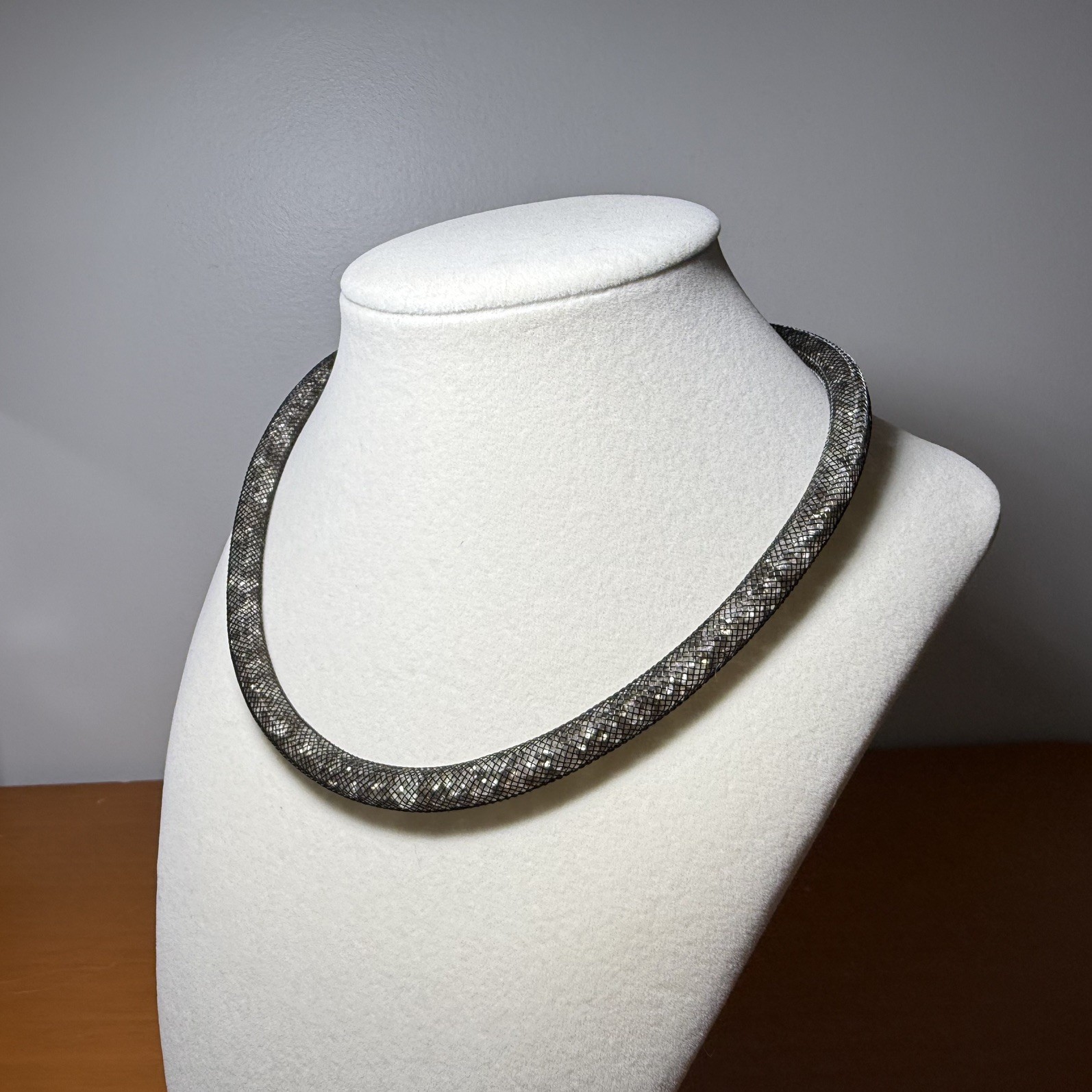Swarovski Stardust Necklace Black Crystal Mesh Magnetic Glam Minimalist 17”