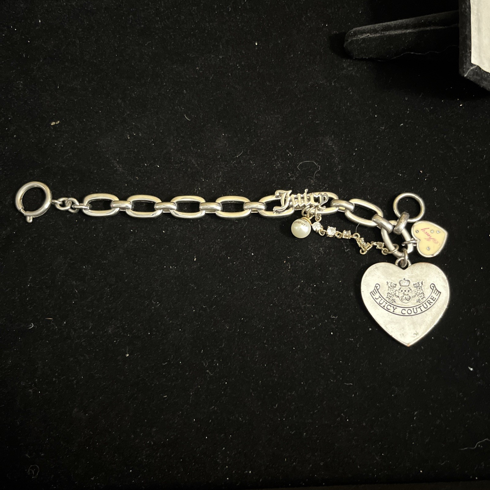 Juicy Couture LET THEM EAT COUTURE Heart Pearl Charm Bracelet Silver Tone