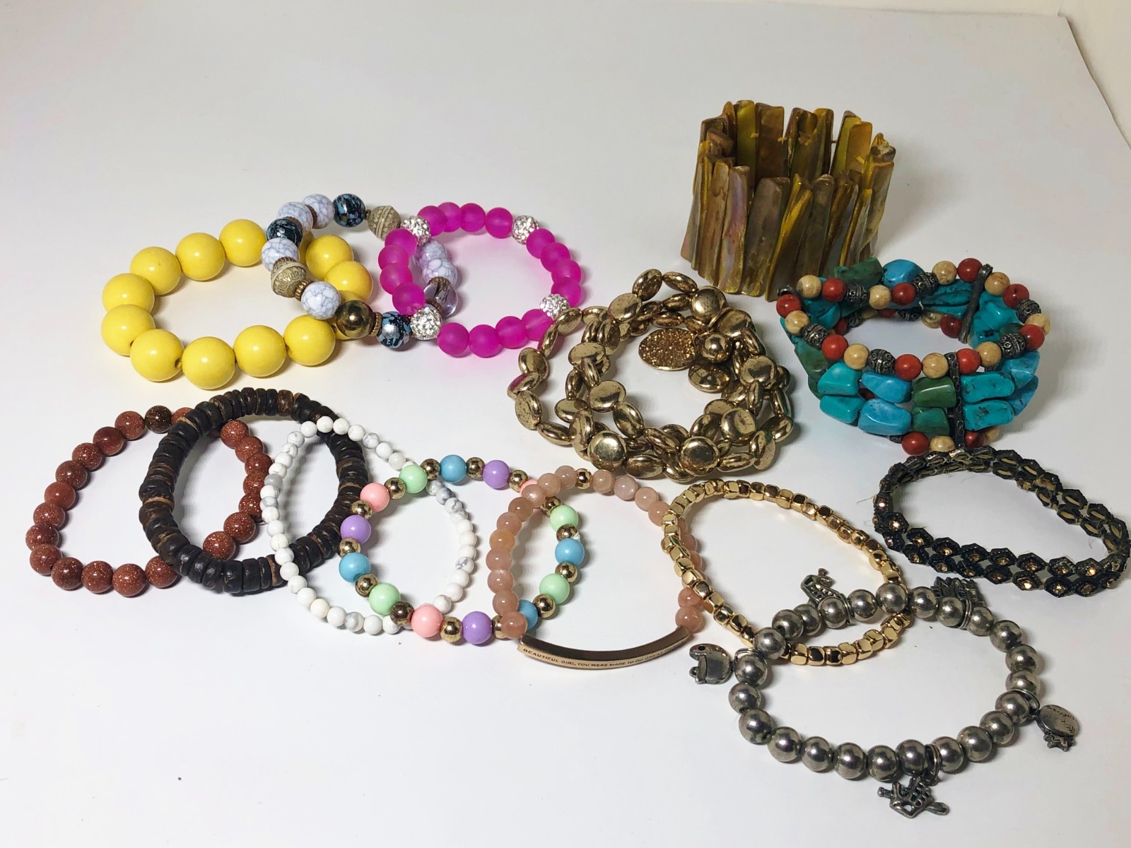 Women’s Mixed Lot of 14 Stretch Bracelets Mixed Colors Various Bead Sizes