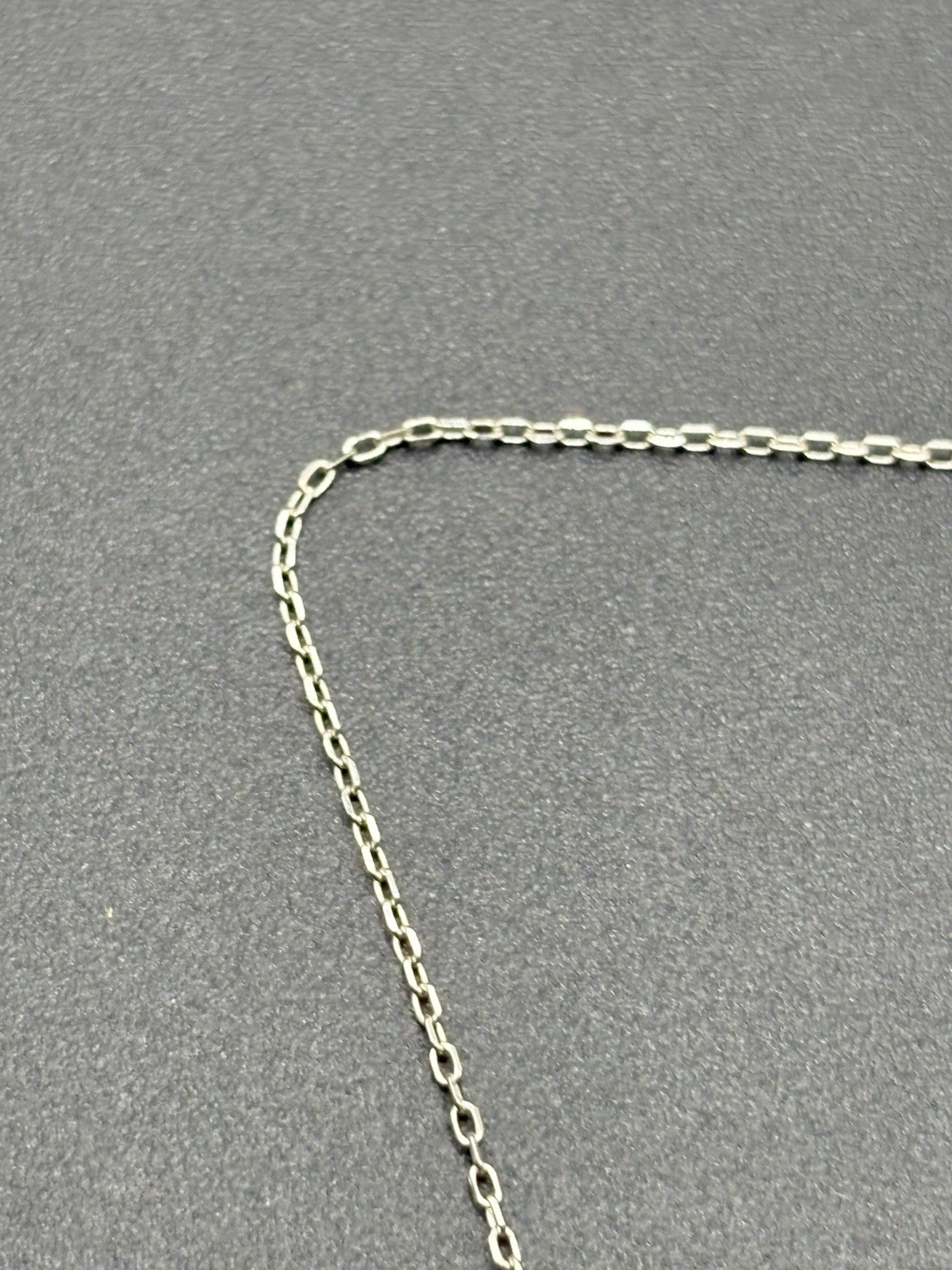 New Condition 18″ Sterling Silver Black Cubic Zirconia Paper Clip Necklace 925