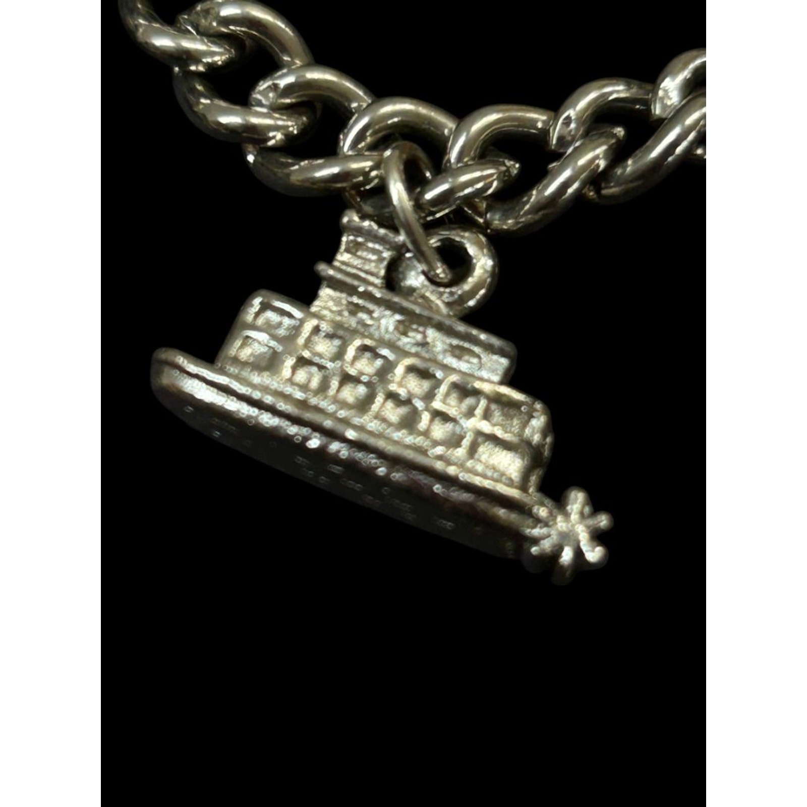 Silvertone Charm Bracelet Travel Theme 6.5″ Spring Clasp