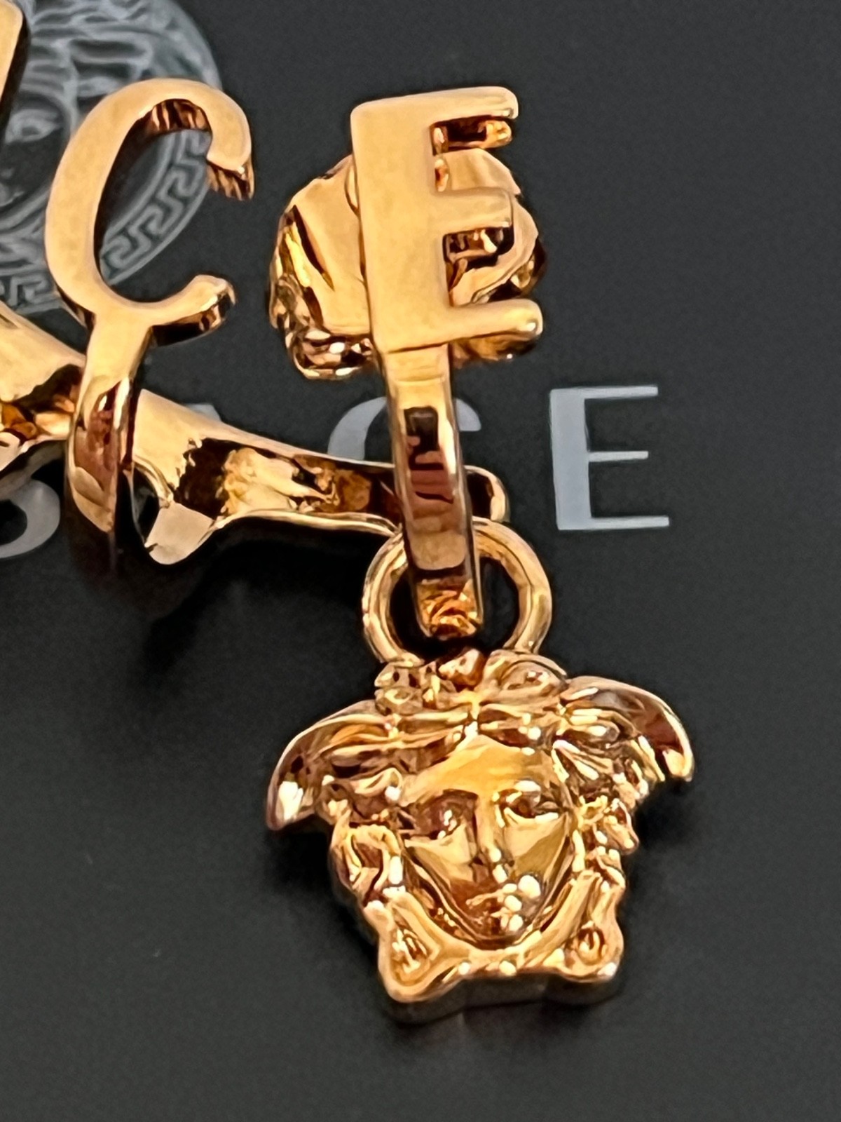 NIB Versace Letter Logo Medusa Charm Gold Climbing Single Ear Cuff Earring $750
