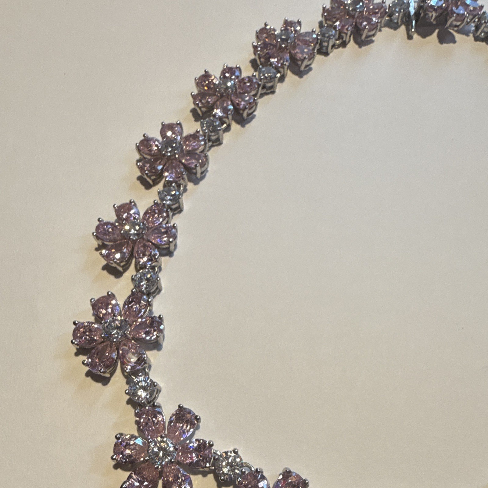 Silver Plated Pink Simulated Crystal Flower Link Necklace Box Clasp