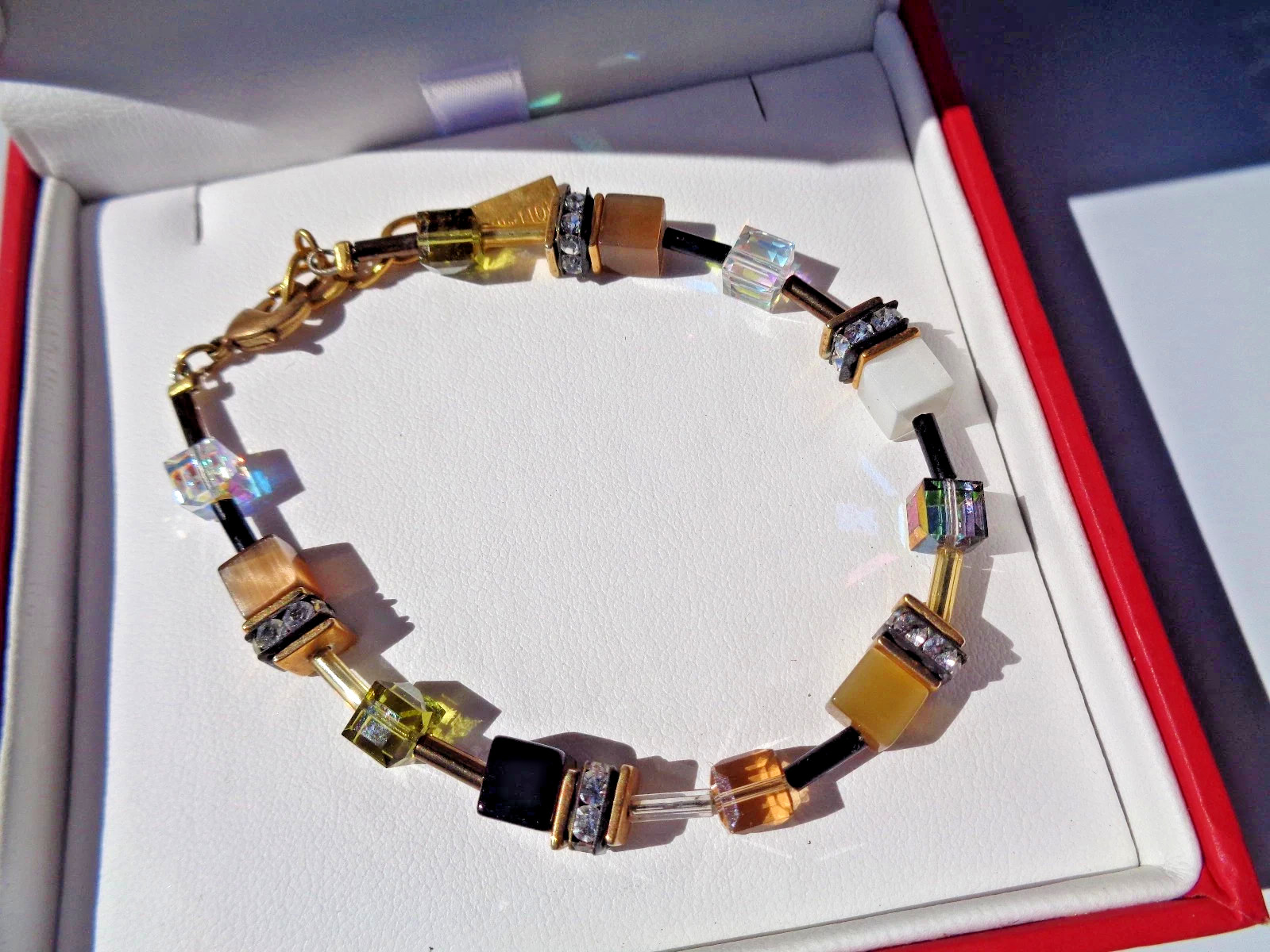Beautiful Couer de Lion GEOCUBE square glass bracelet