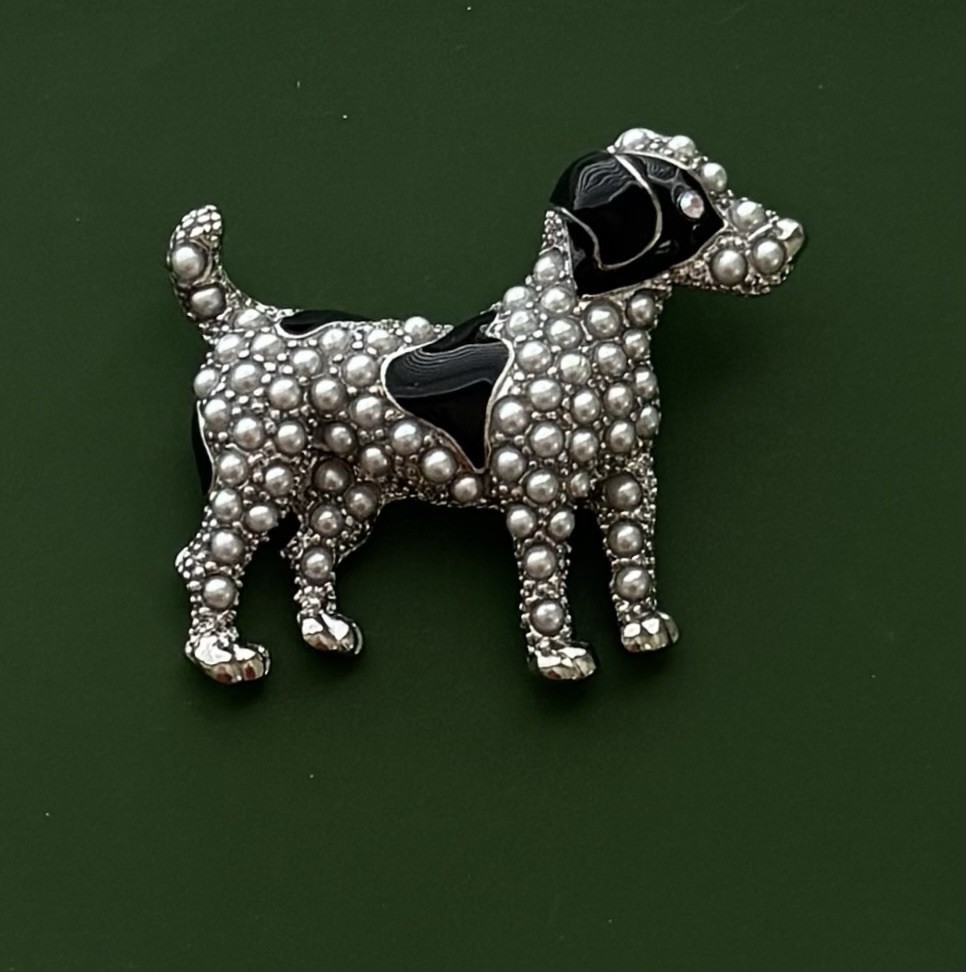 Dog Brooch pin enamel on metal