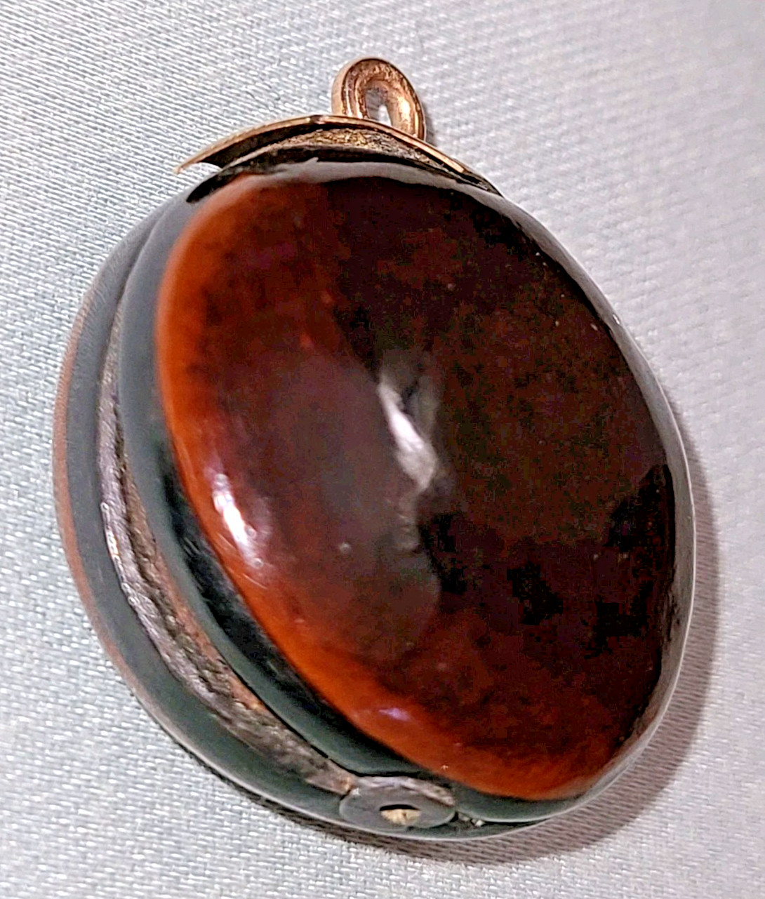 Antique Victorian polished mucuna / sea bean pendant, gold tone bail