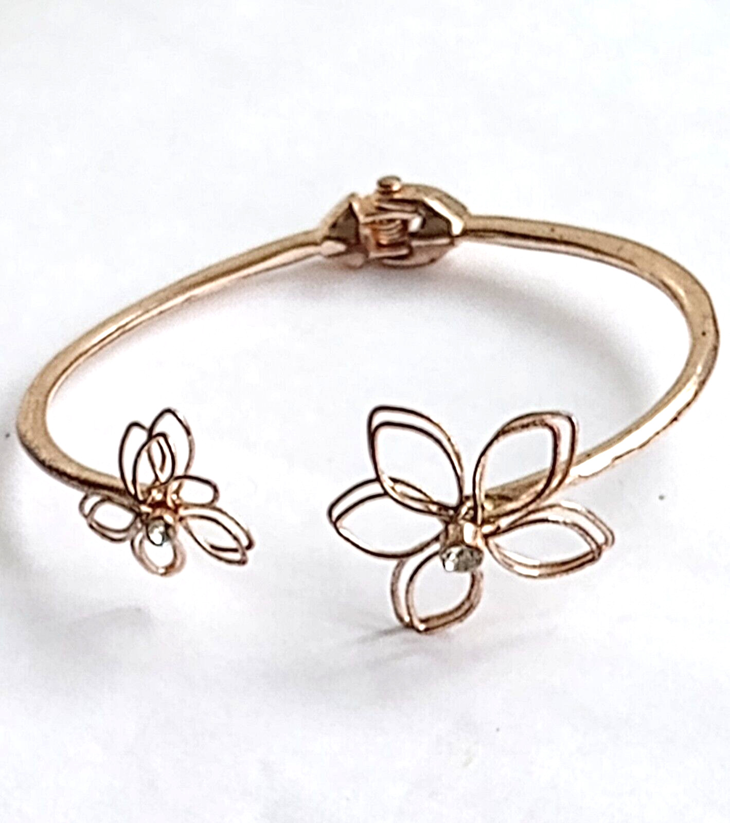 Flower Hinged Bangle Bracelet Modernist Minimalist Open Work Rose Gold Tone 6-8