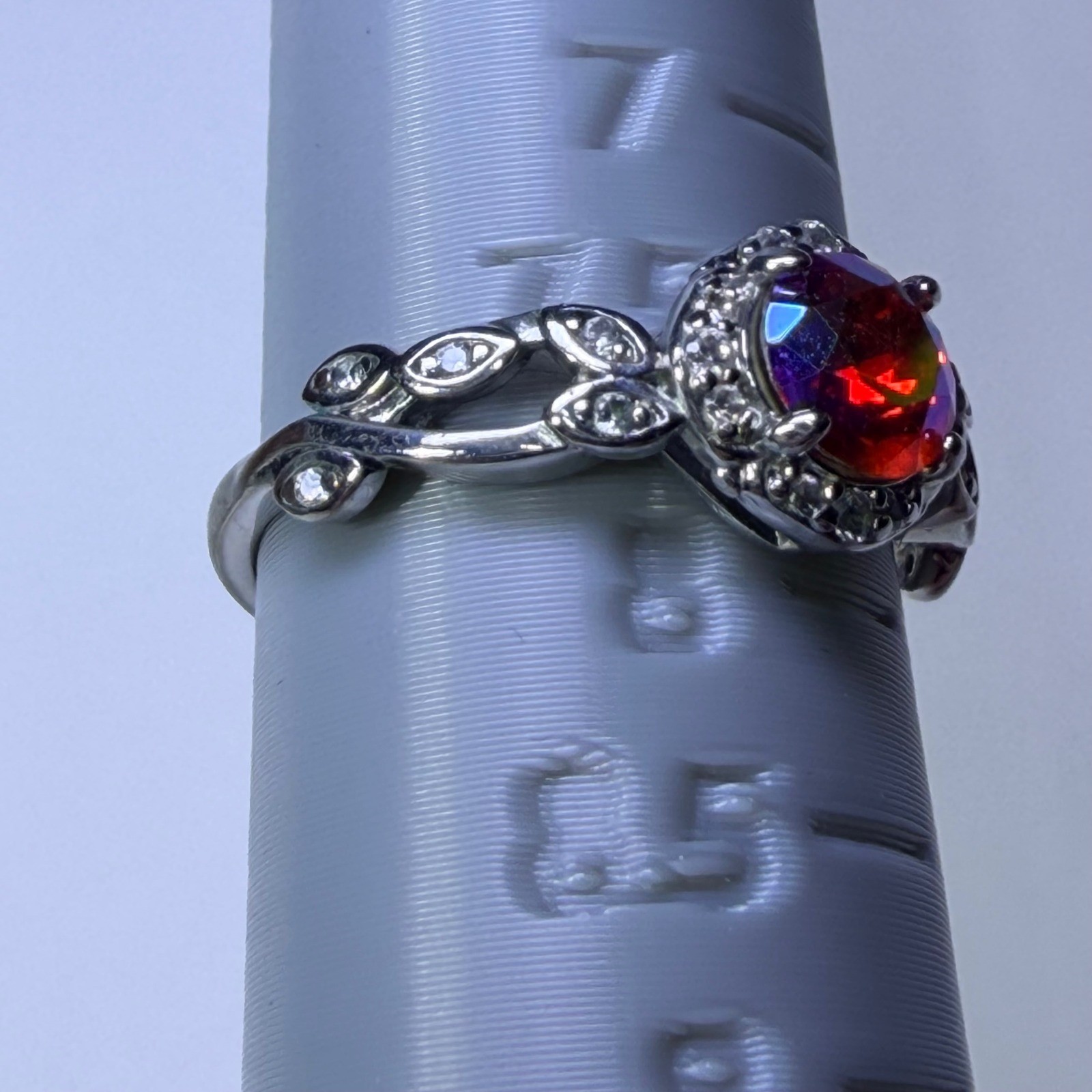 Fragrant Jewels Aurora Borealis Mystic Rainbow Vine Halo Ring Silver Tone Size 8