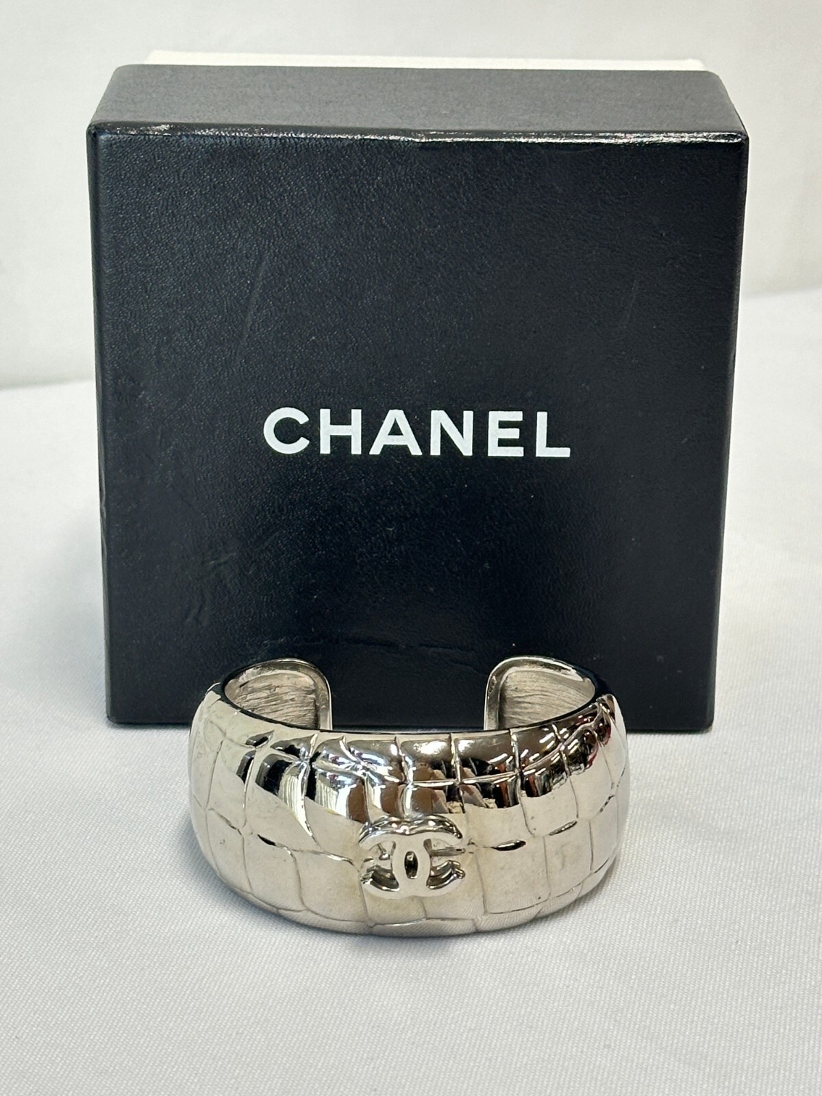 CHANEL Palladium Plated Metal Crocodile Embossed CC Cuff Bracelet Silver 2007
