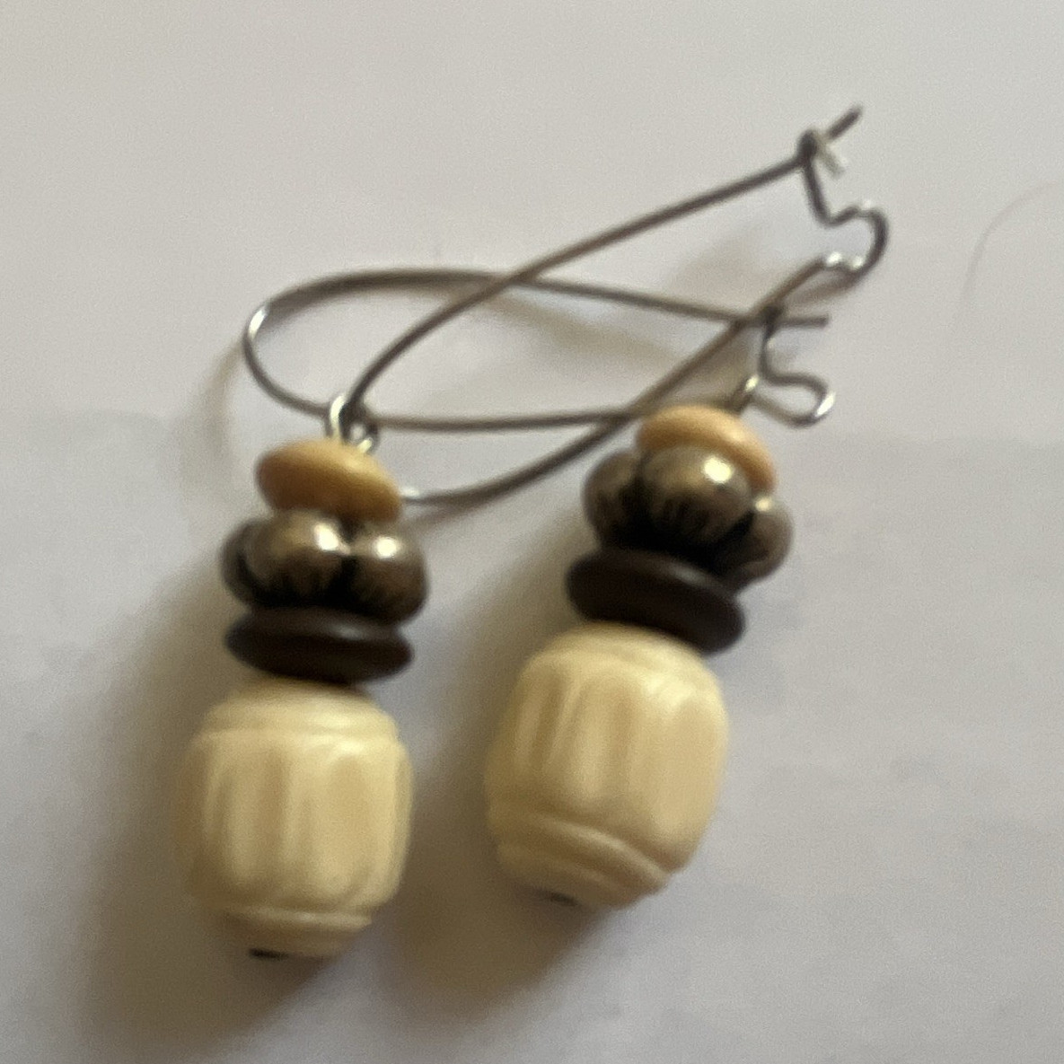 Cream & Brown Beaded Dangle Drop Earrings Hook Closure Plastic/Metal