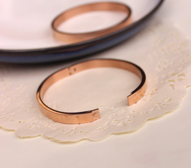 18K Rose Gold Filled Women’s Classic Plain Band Solid Bangle Bracelet Stunning