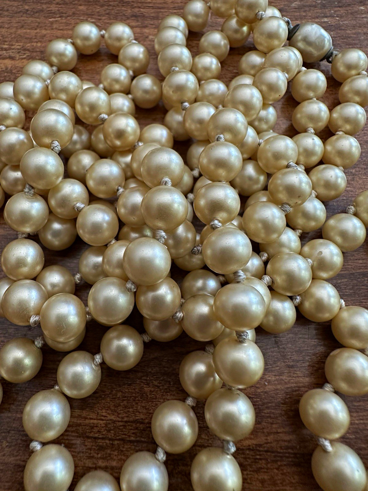 Cream Round Simulated Pearl Beaded Strand Ball/Bead Chain Necklace Screw Clasp