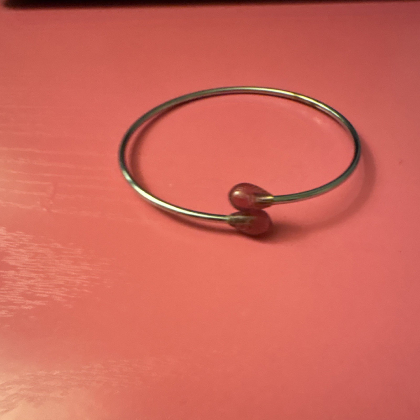 Metal Bangle Bracelet Silver Red Wire Hook Closure Round Less Than 8 in