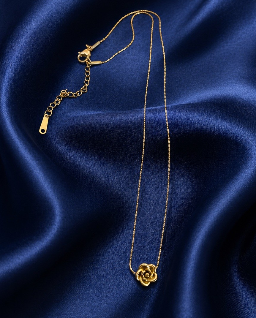 Anthropologie Flower Rose Necklace Gold Boho Floral Cottagecore Pendant VTG