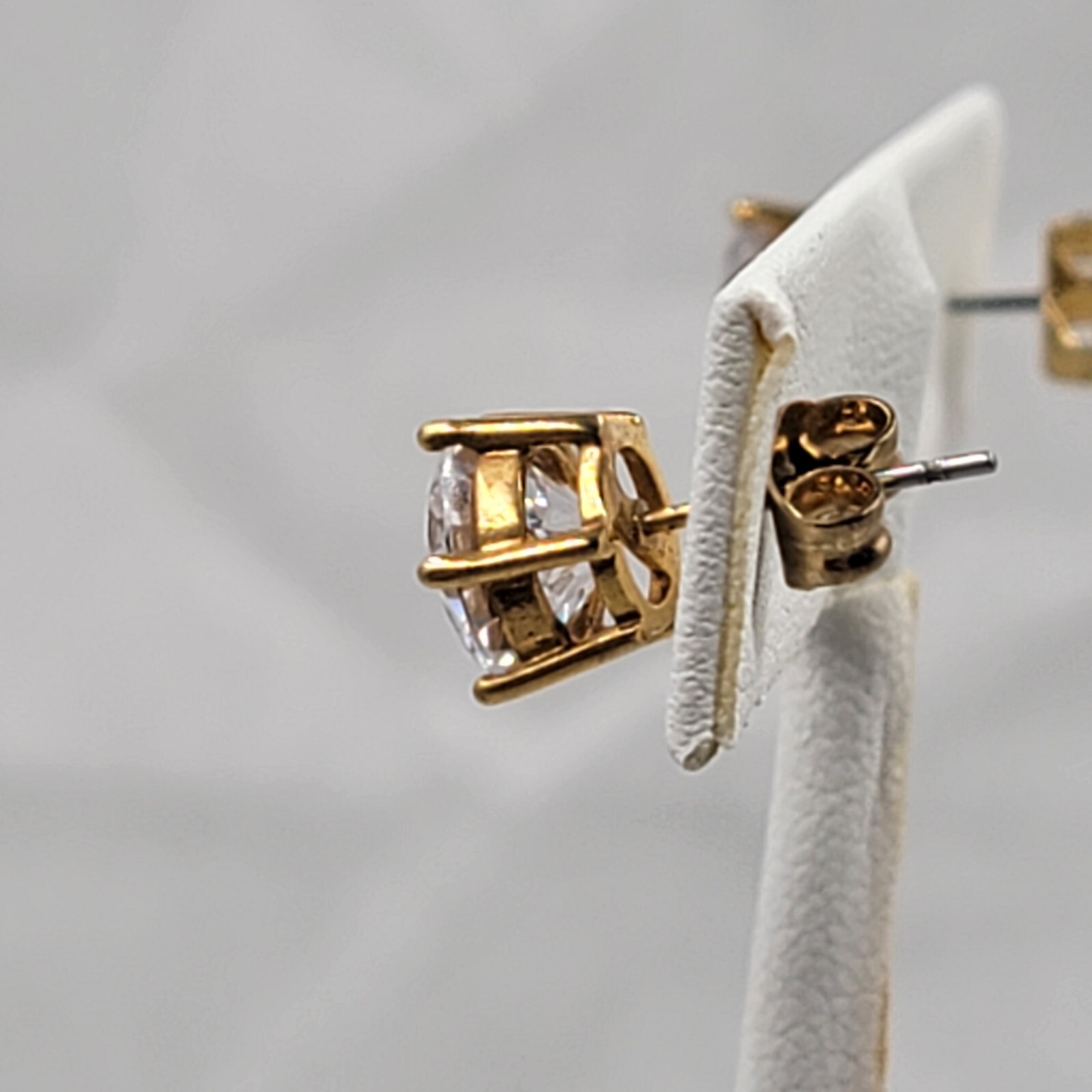 Cubic Zerconia Earrings Studs Gold Tone Solitaire
