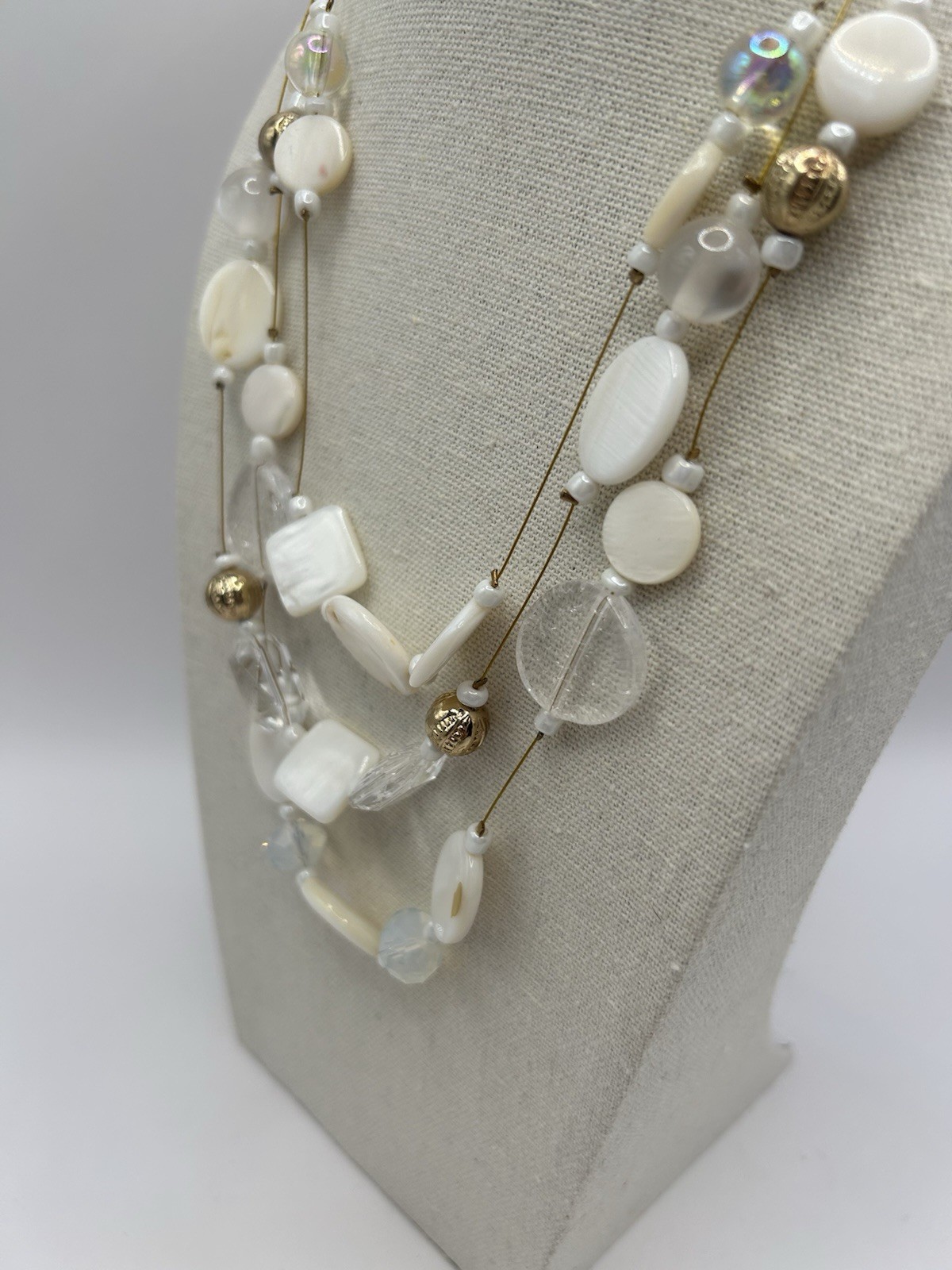 COLOR White Shell Beaded Necklace Earrings Set Multi Strand Gold Tone NWT 26”