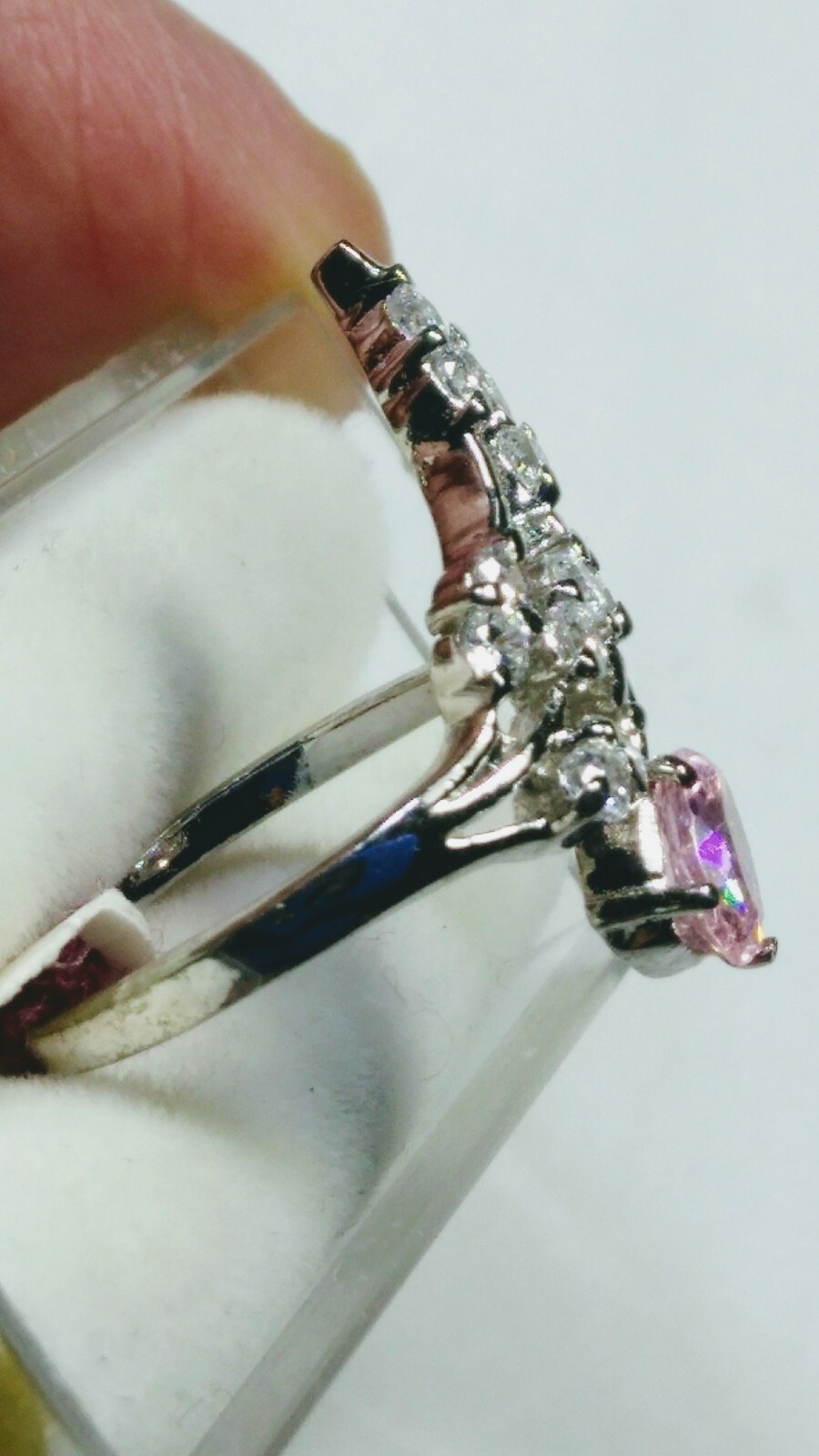 ALLURING DESIGNER CZs SET RING IN STERLING SILVER.925 RING SIZE 5.75-6.0