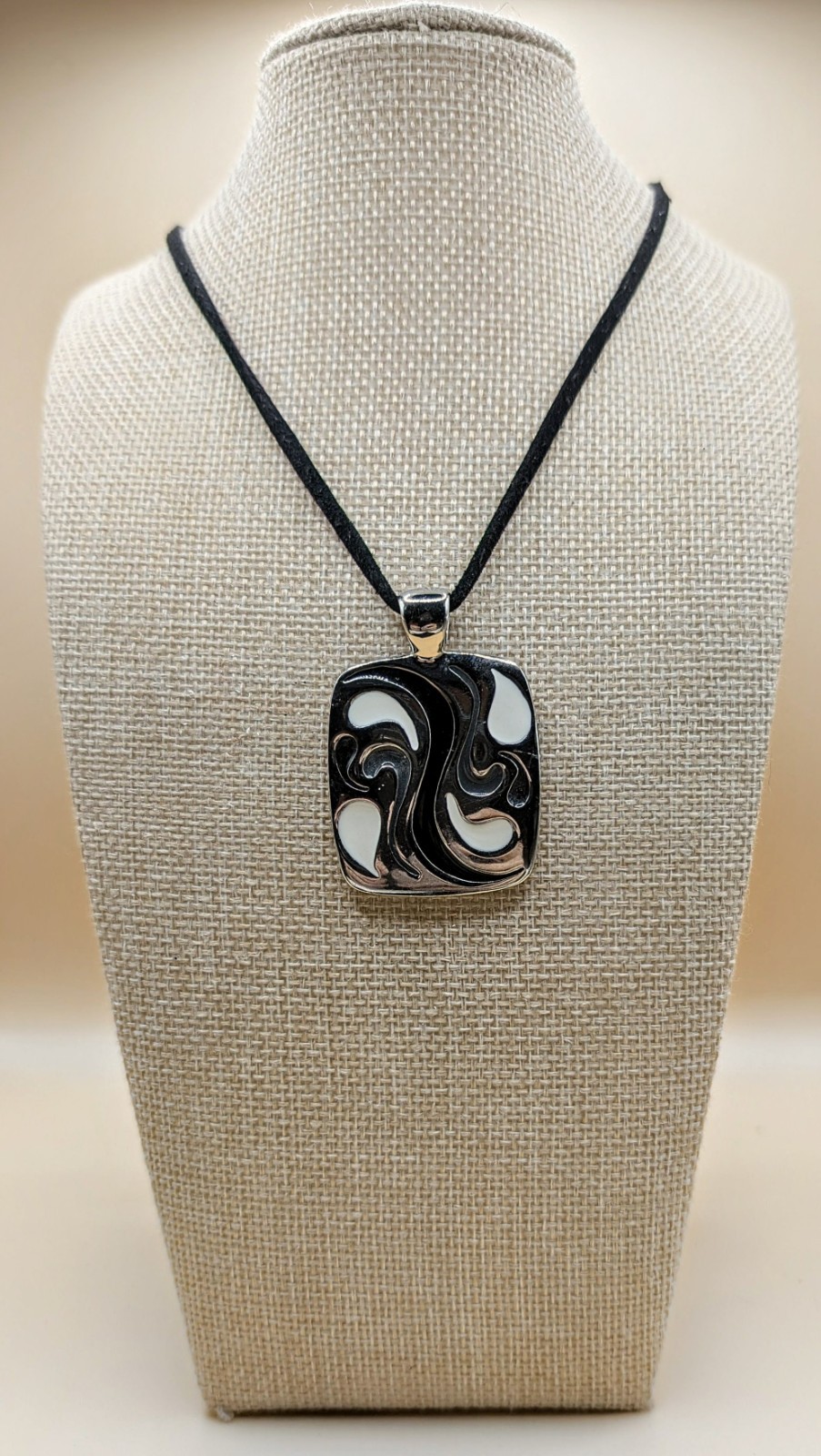 Lia Sophia All That Jazz Pendant Necklace Black White Silver Tone Signed Retired