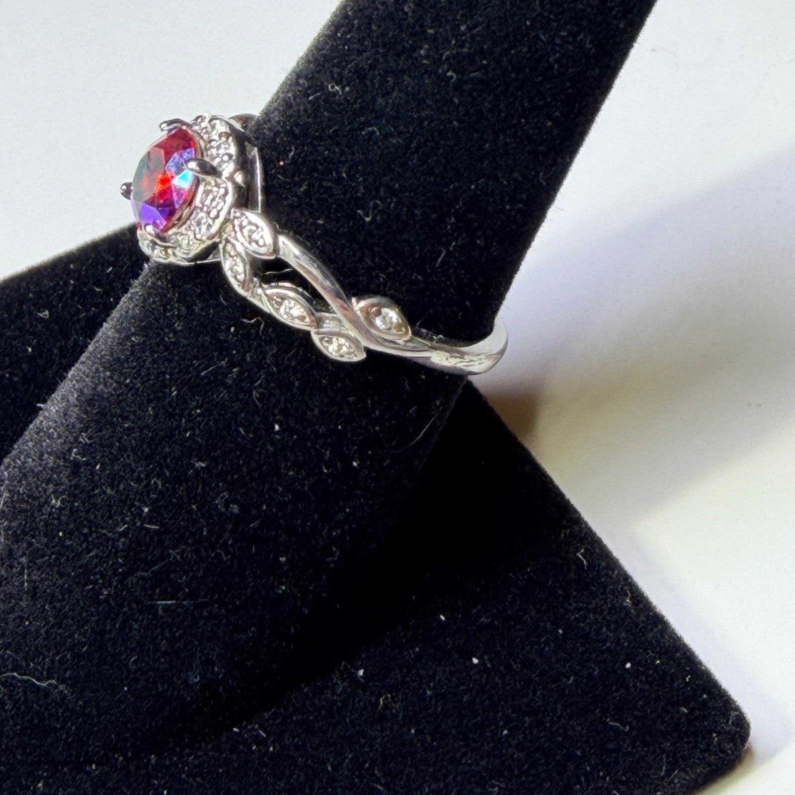 Fragrant Jewels Aurora Borealis Mystic Rainbow Vine Halo Ring Silver Tone Size 8