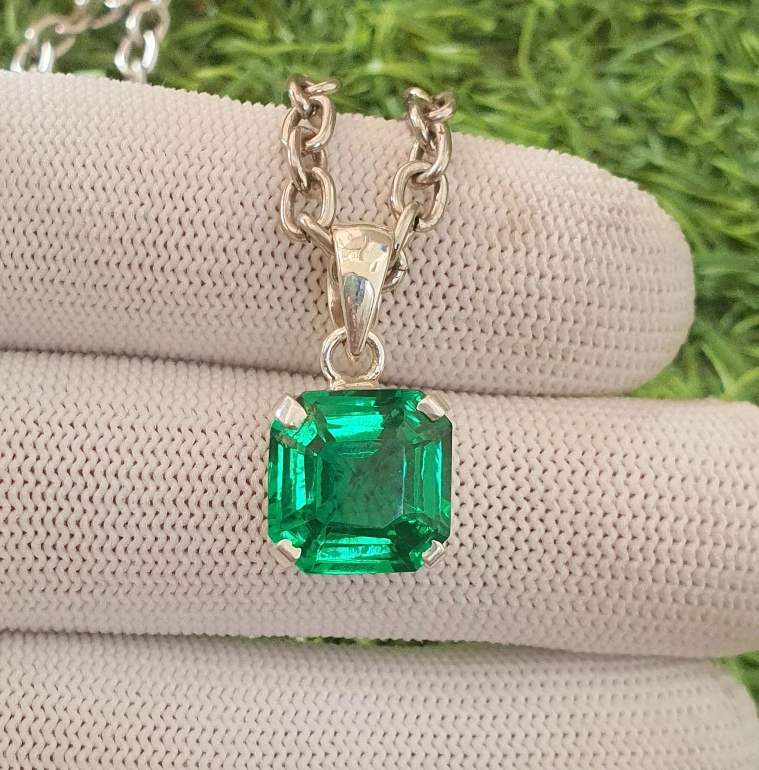 20.20 Ct Natural Emerald 925 Silver Square Pendant Gorgeous Gemstone with chain