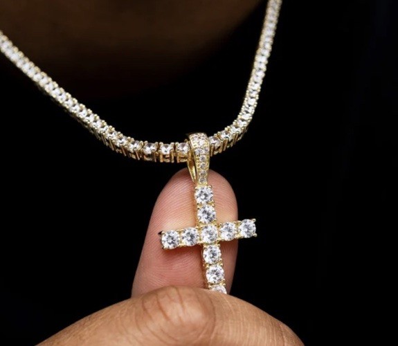 GLD Shop Diamond Cross Pendant in Yellow Gold (ONLY PENDENT) 18k CZ Stones