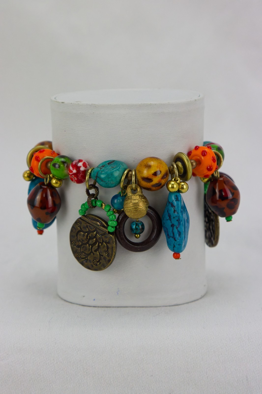 Treska Stone, Glass, Resin and Metal Stretch Bracelet, 71gr