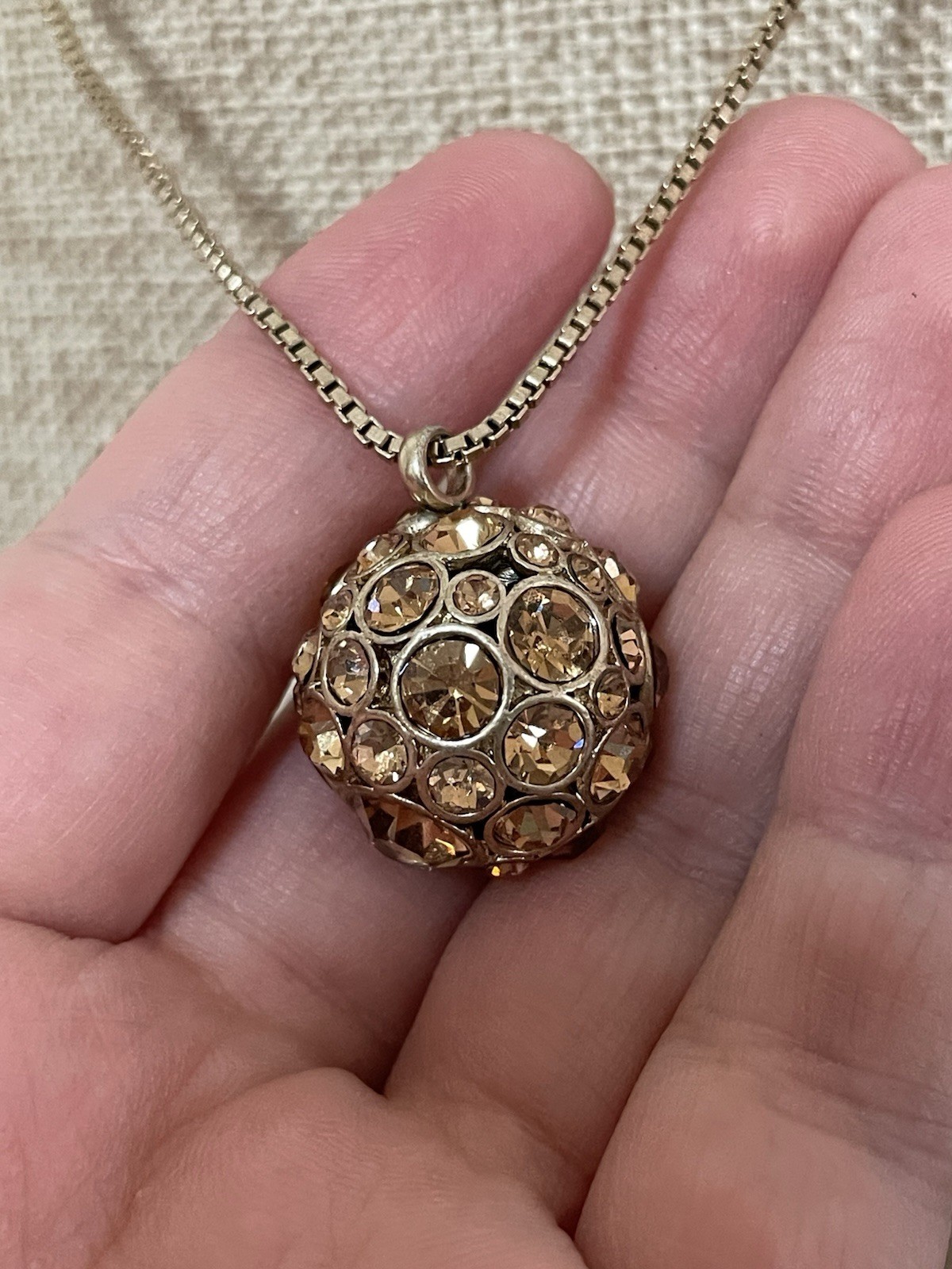 Fossil Rhinestone Ball Pendant Necklace Champagne Crystal Box Chain 19″