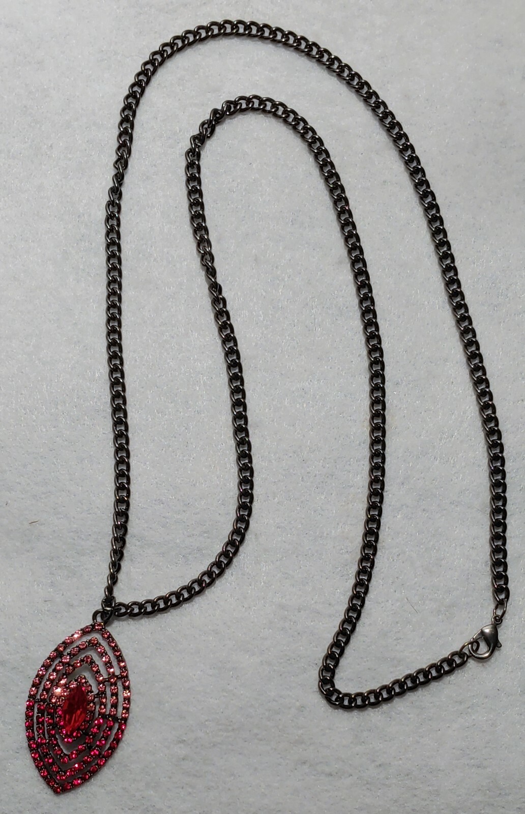 NECKLACE – Black Chain ( Pendent W/ Red & Pink Faux Stones ) PENDENT 1 1/8 x 2in