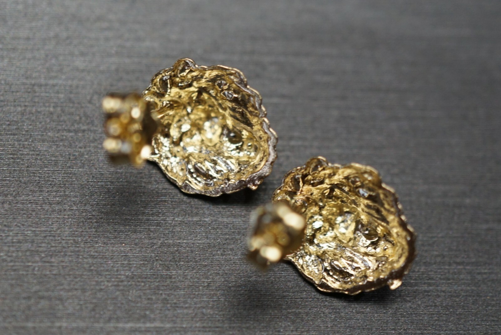 10K Solid Yellow Gold 0.4″ 3D Lion Head CZ Stud Earrings. Men Women Children