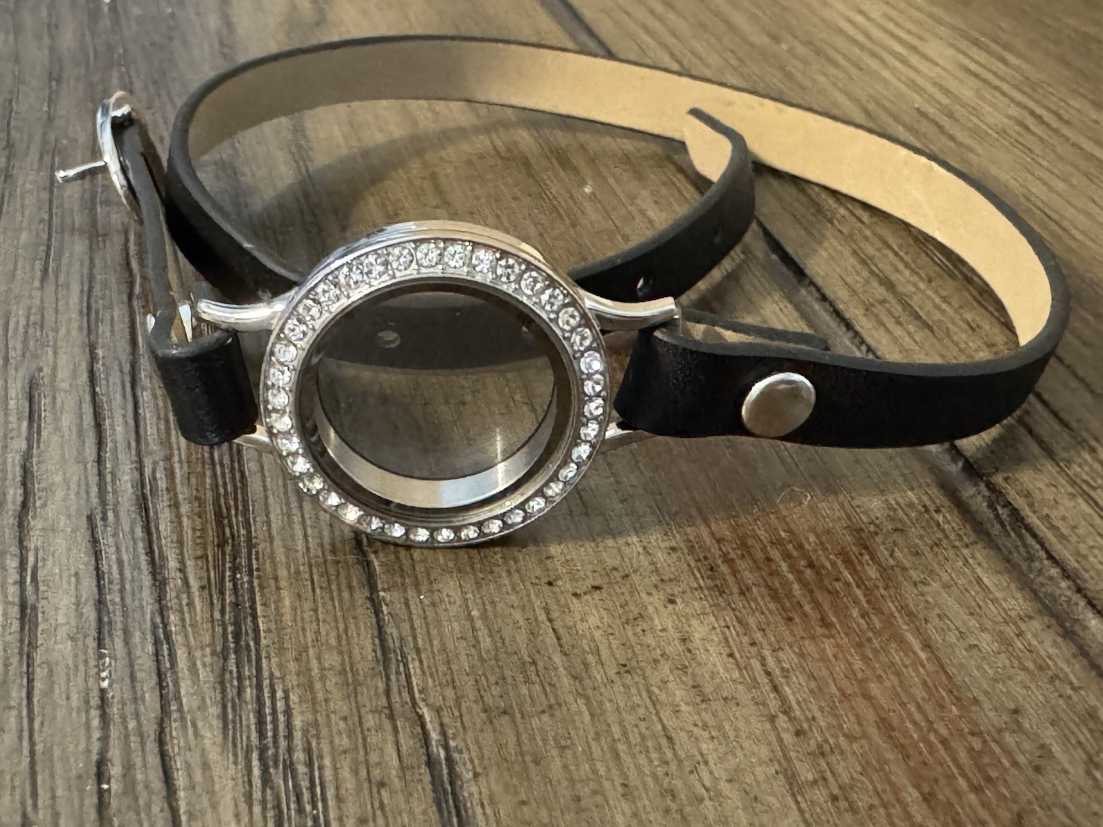 Origami Owl Black Leather Wrap Bracelet Includes Silver Locket w/Crystal Face