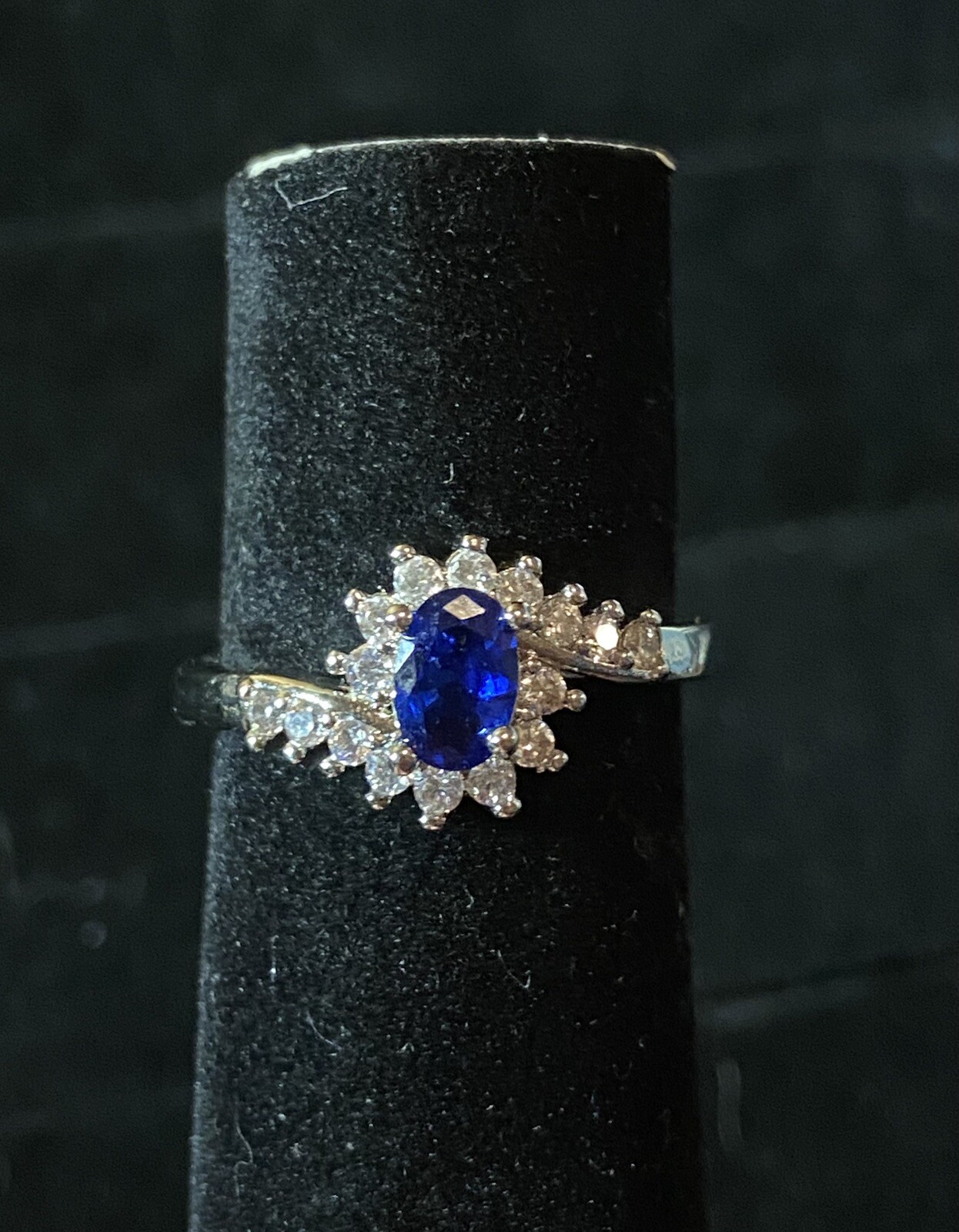 NEW .925 Sterling Silver Blue Saphire ring Cubic Zerconia size 6 Lab created