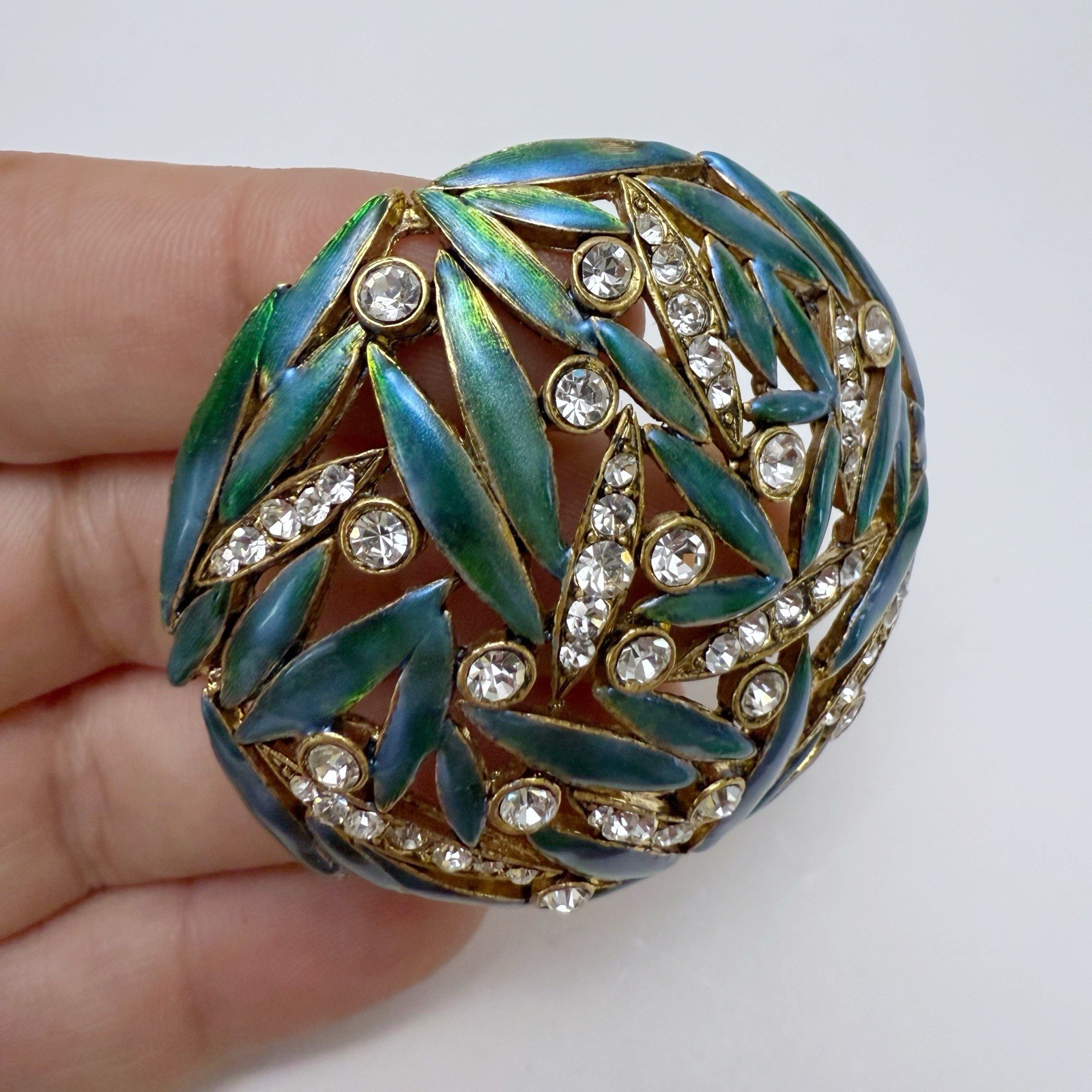Kenneth Jay Lane KJL Aqua Teal Enamel Clear Rhinestone Leaves Round Brooch Pin