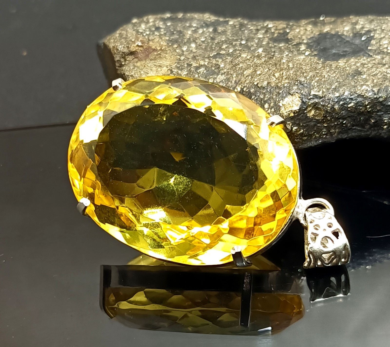 152.00 Ct Certified Natural Topaz 925 Solid Silver Oval Pendant Loose Gemstone
