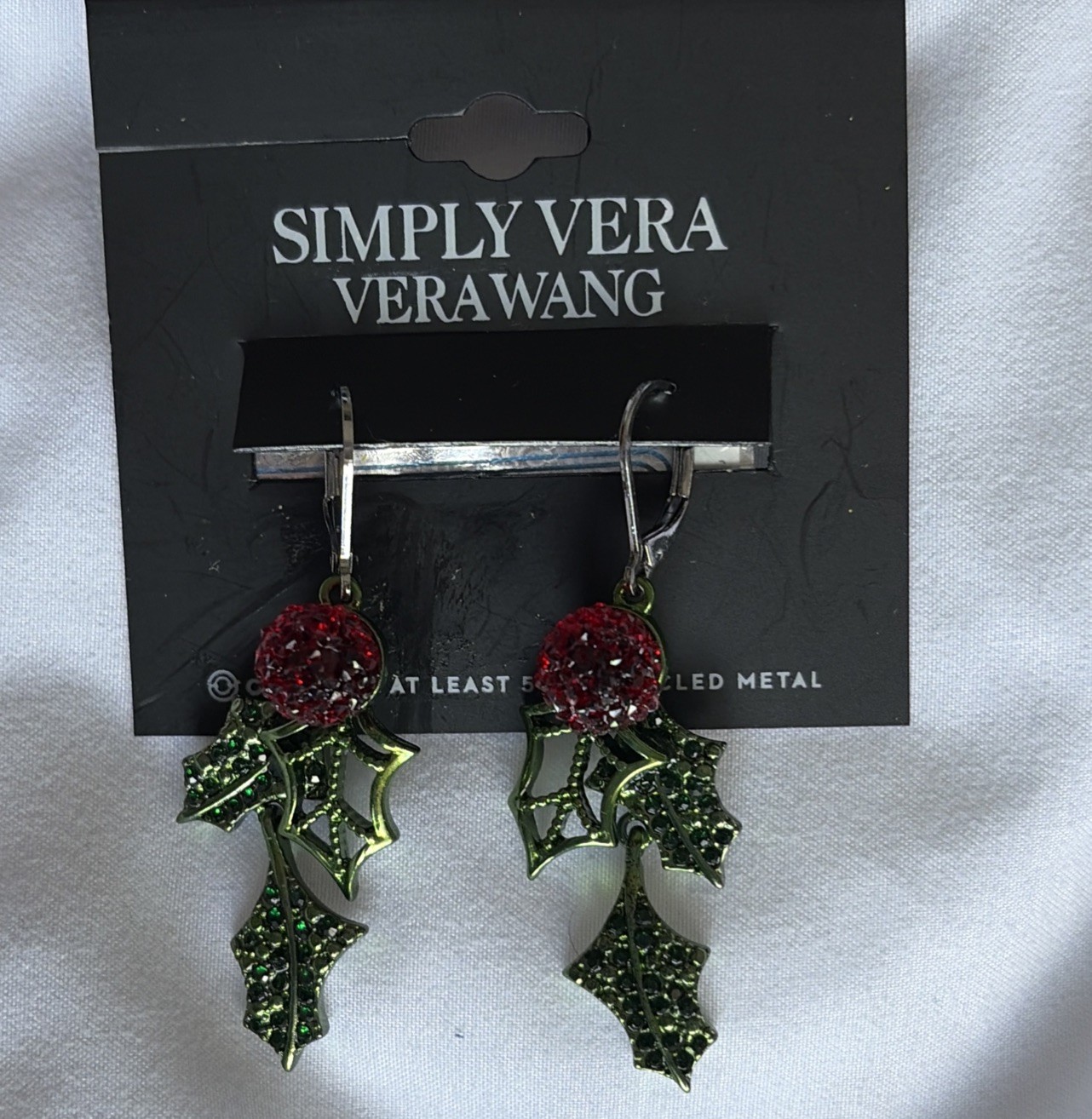Simply Vera Wang Christmas Holly Berry MISTLETOE Dangle Drop Earrings – New