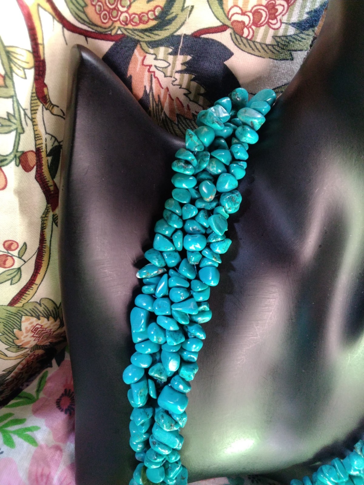 Multistrand strand turquoise magnesite beaded Necklace