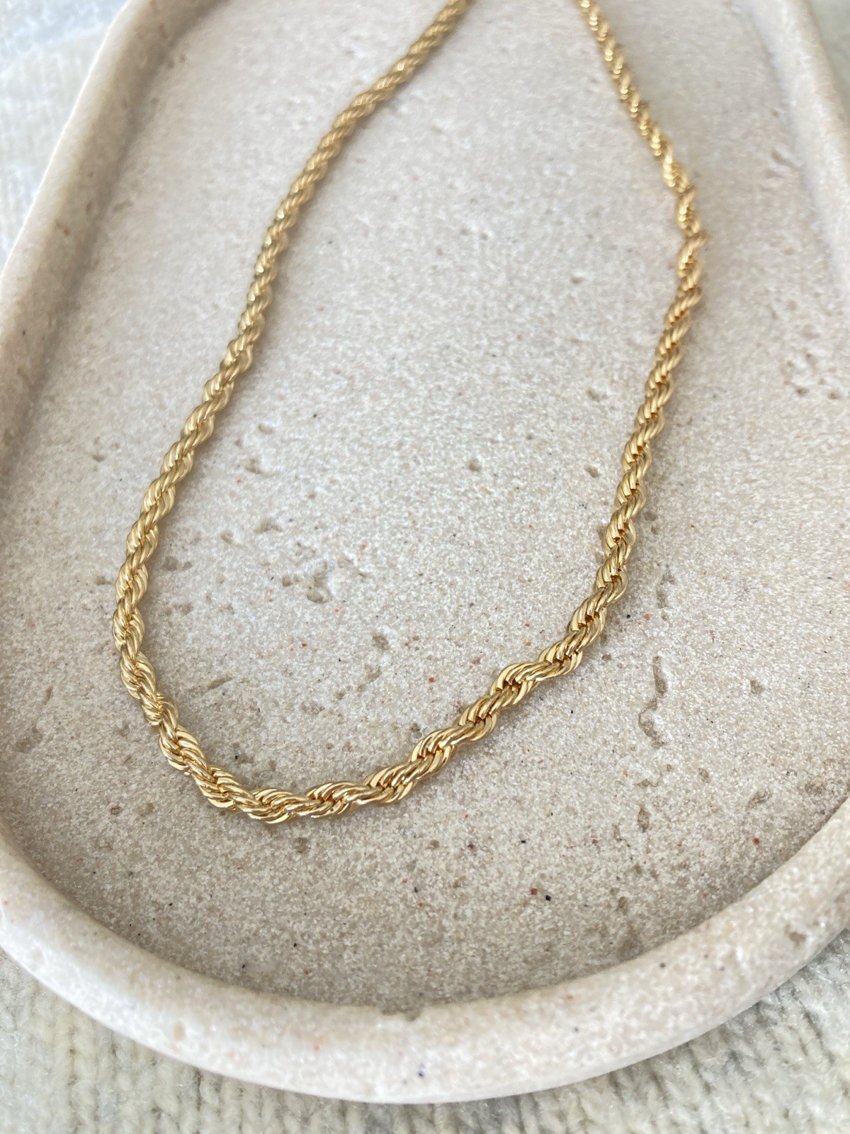 Gold Tone Rope Chain Necklace Twisted Link Classic Layering Collar Glam Couture