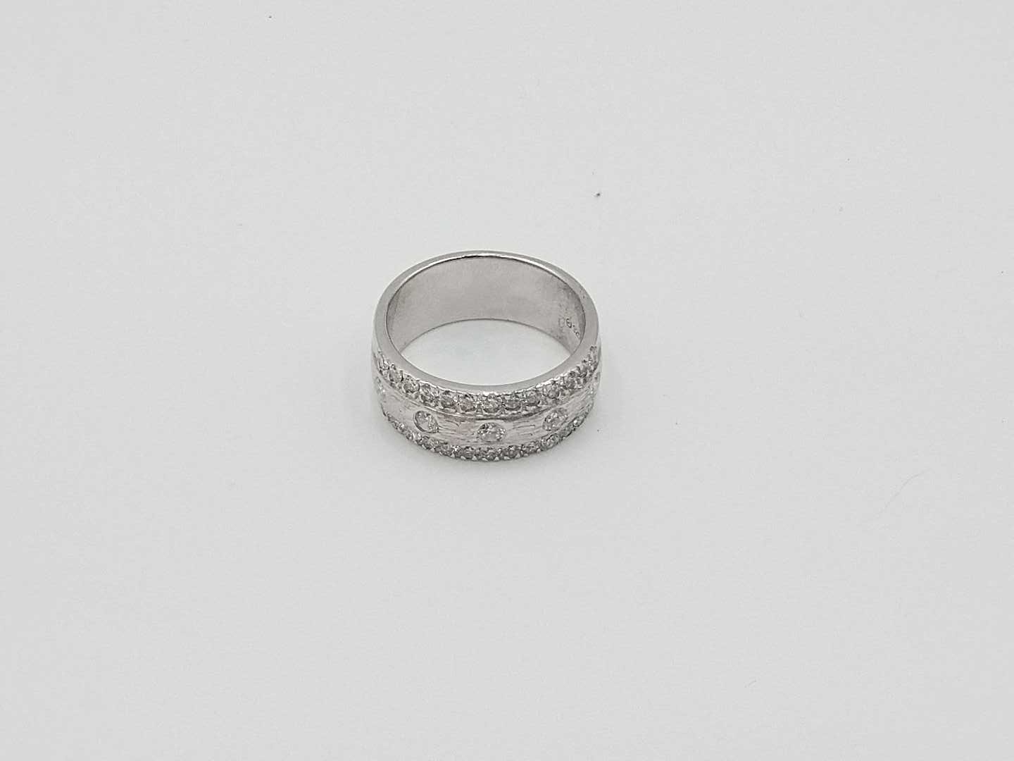 1.09 Ctw Lab Grown Round Diamond Ring Set In Silver 6.8 Grams Size 7 Vc1125wzmia