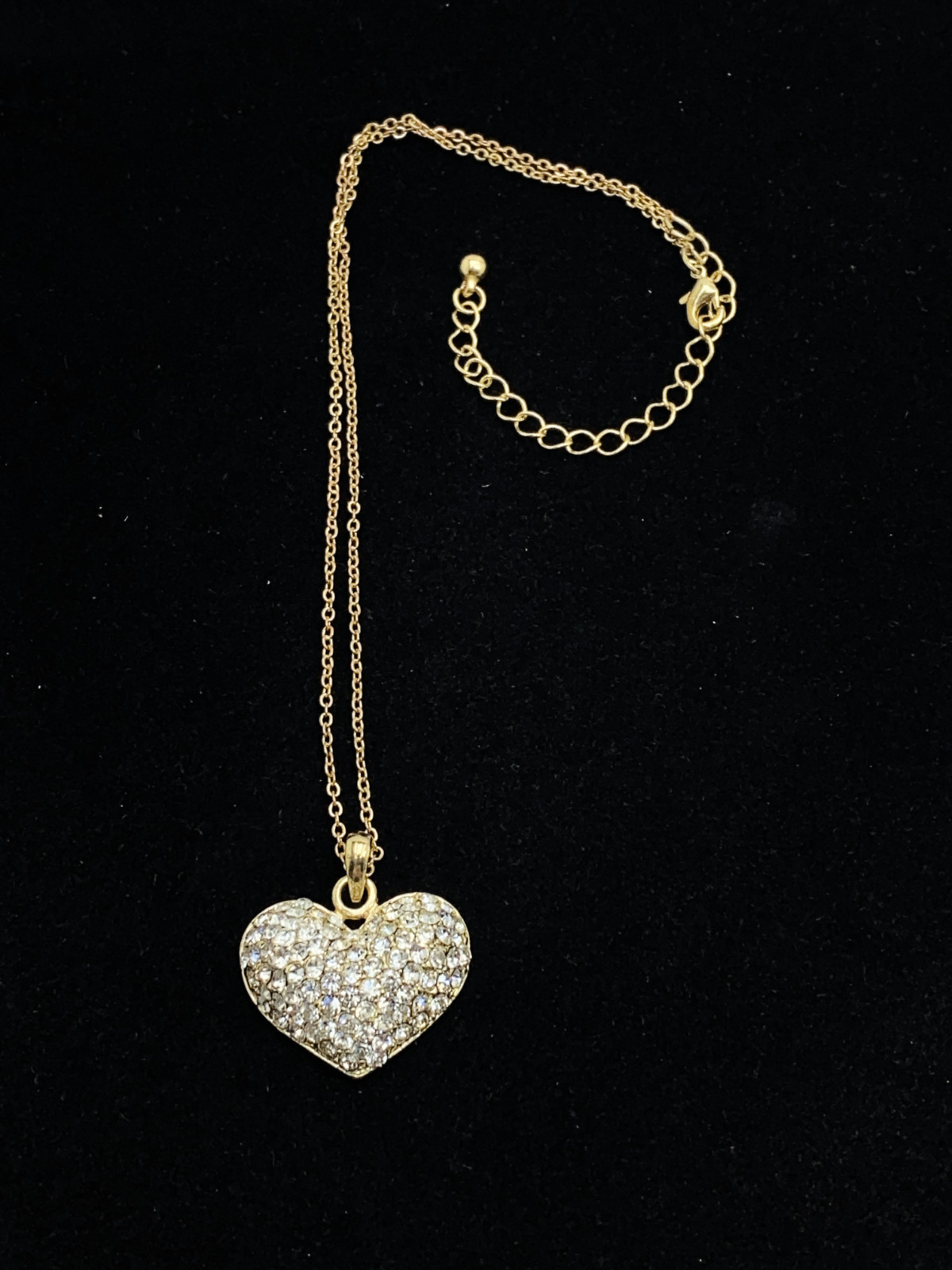 Sparkly Heart Pendant Pave Rhinestone Gold Tone 17″ Chain Necklace Very Good