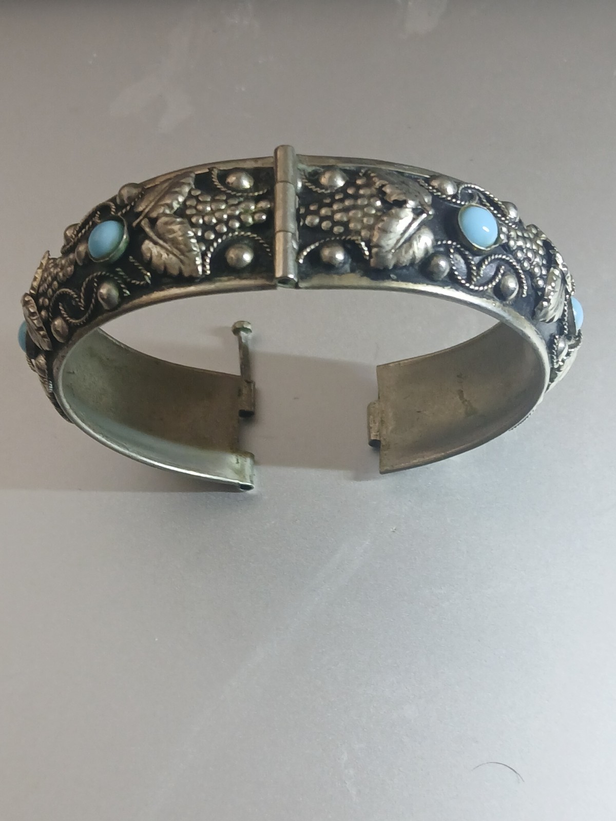 Vintage Silver Hinged Bracelet Round Blue Cabochon Stones Floral Made In Italy