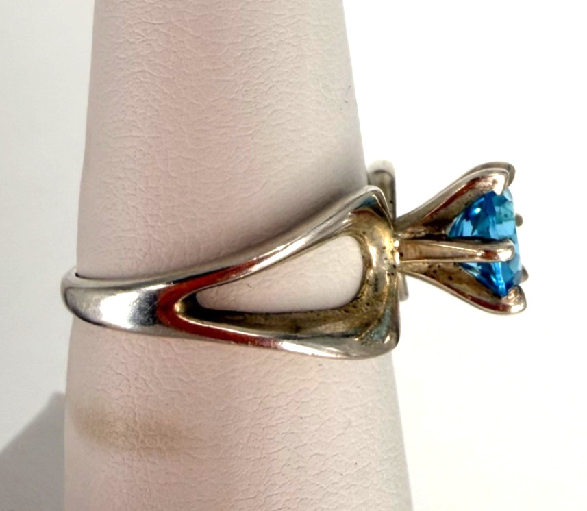 Sterling Silver Blue Topaz Solitaire Ring Size 6 TW 3.32g Tested 925