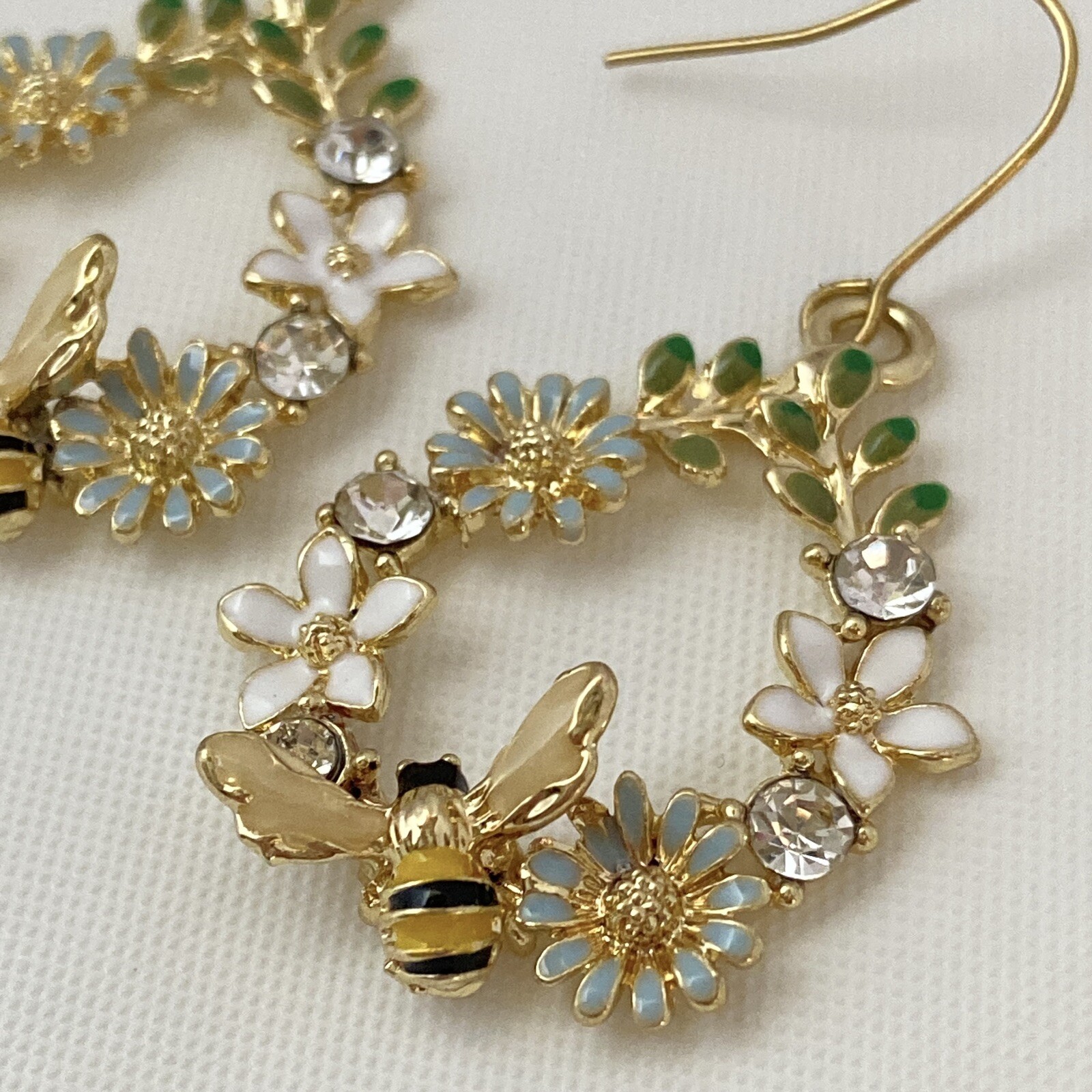 Honey Bee Flower Dangle Drop Earrings for Women,Bee Earrings,Flower Earrings